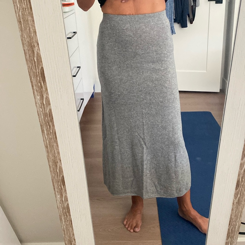 NWOT Helsa cashmere midi skirt